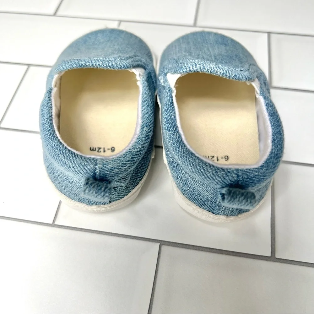6-12M🩵 Baby GAP Chambray Blue Denim Slip On Crib Shoes LIKE NEW
